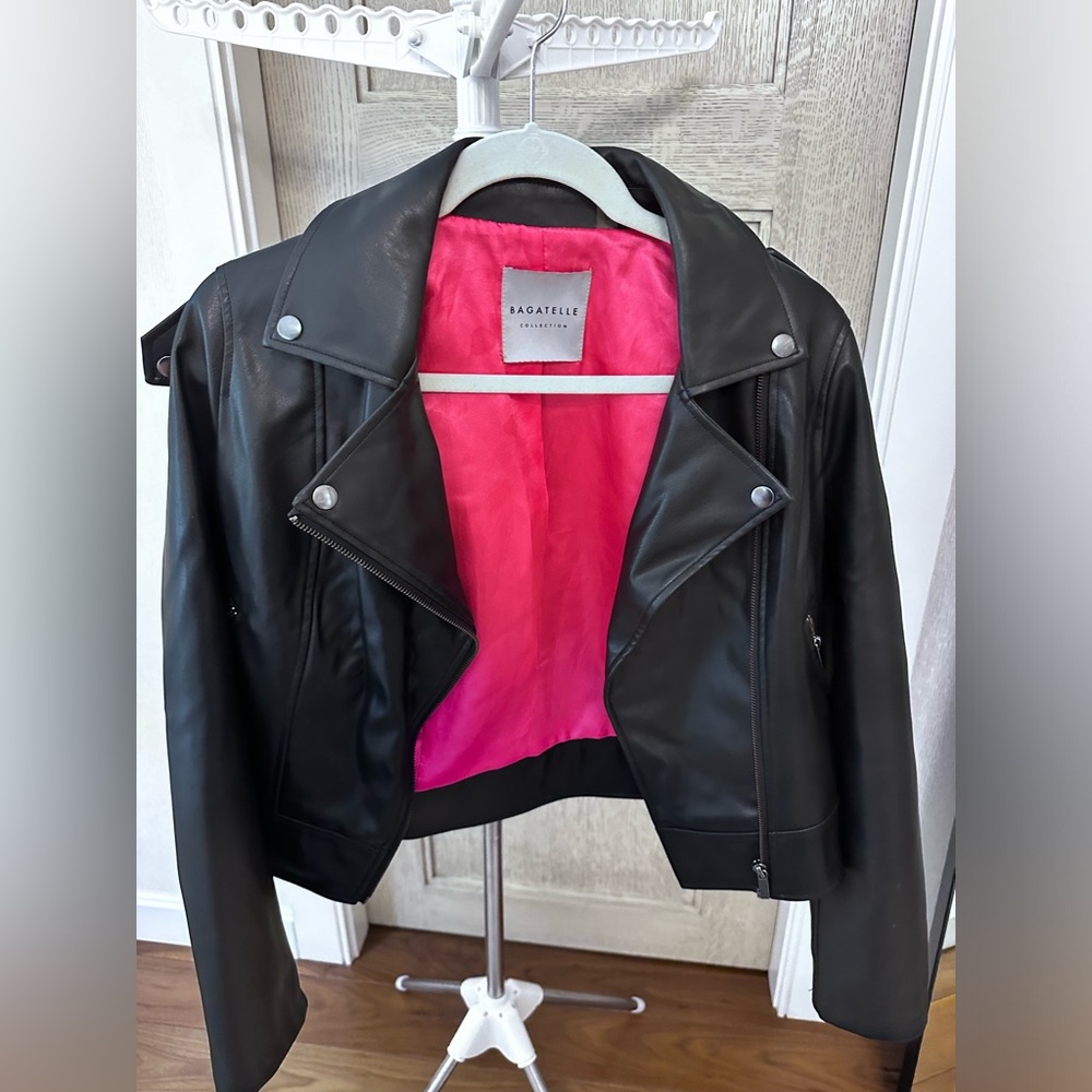 Black leather jacket sz S